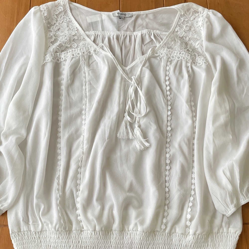 NWT Plus Size White Top Size: 3XL